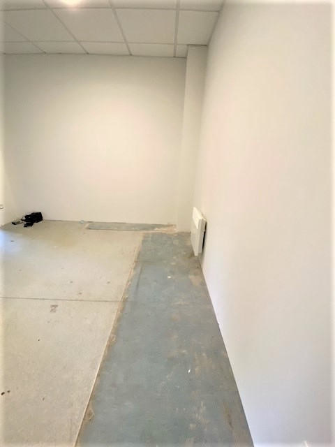 Photo LOCAL COMMERCIAL PROCHE COMMERCE LA FERTE BERNARD image 3/4