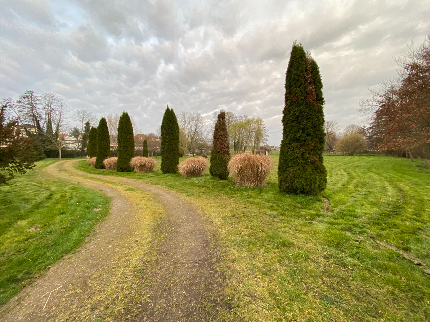 Photo Terrain de loisirs situé dans le Perche image 4/5