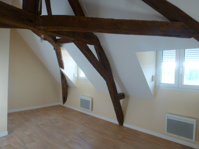 Photo LA FERTE-BERNARD APPT TYPE  T2 DUPLEX image 3/4