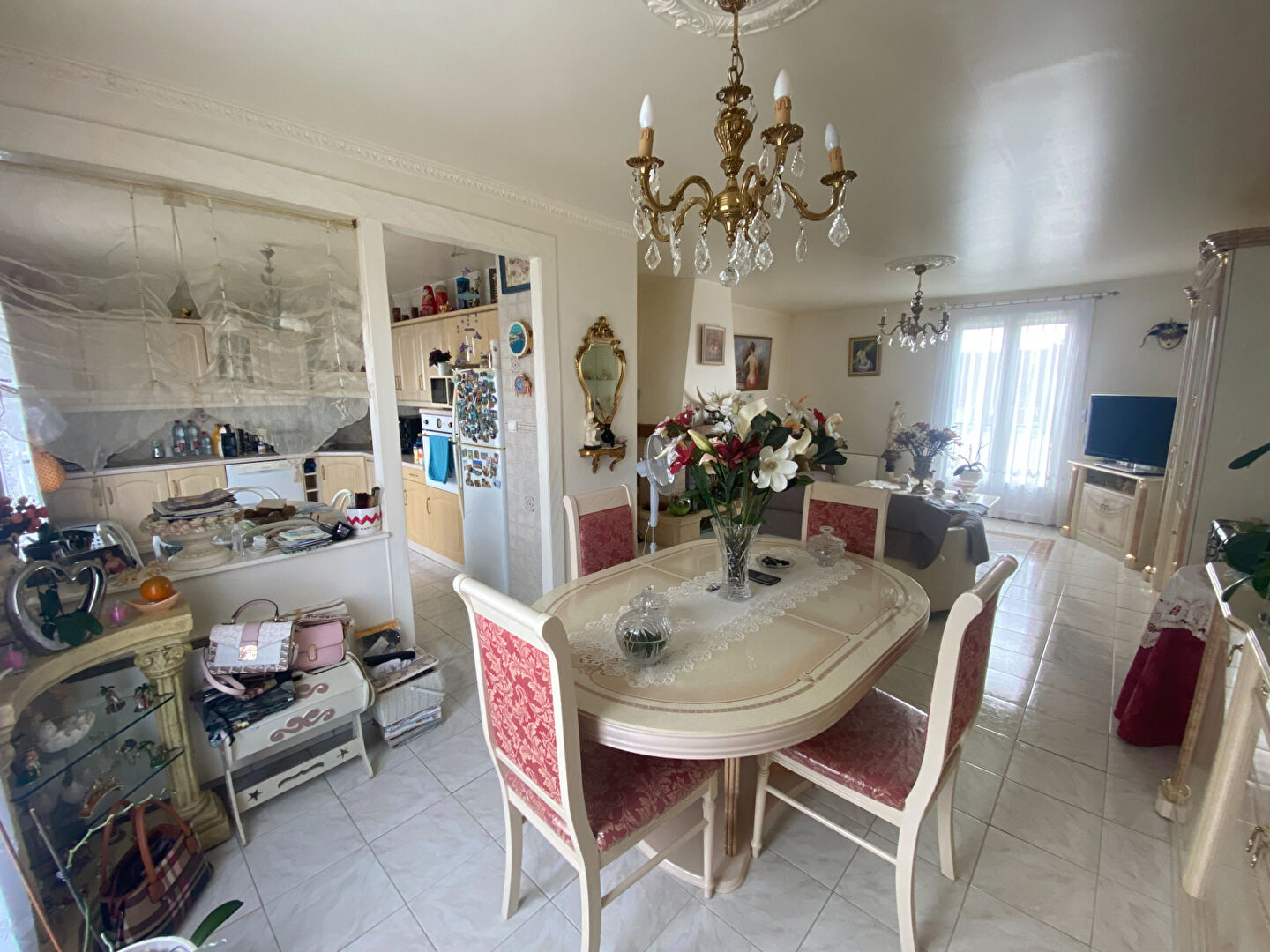 Photo 10 km LA FERTE-BERNARD, village avec commerces et école image 3/6