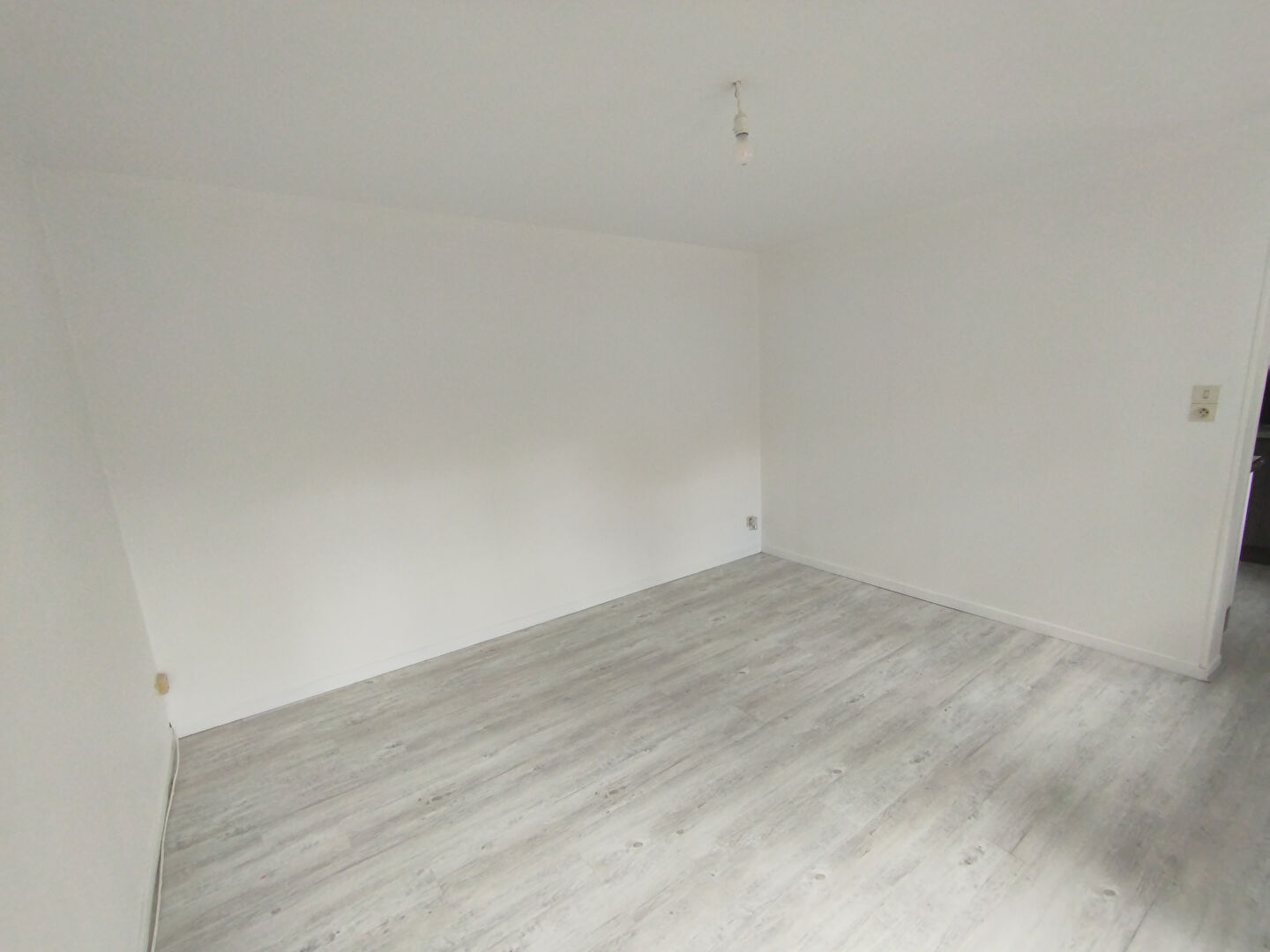 Photo VIBRAYE - APT - 30m² image 2/6