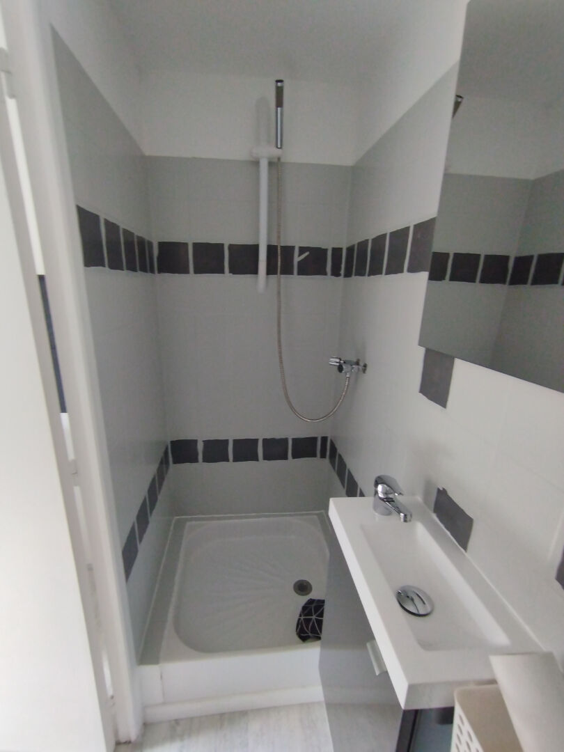 Photo VIBRAYE - APT - 30m² image 6/6