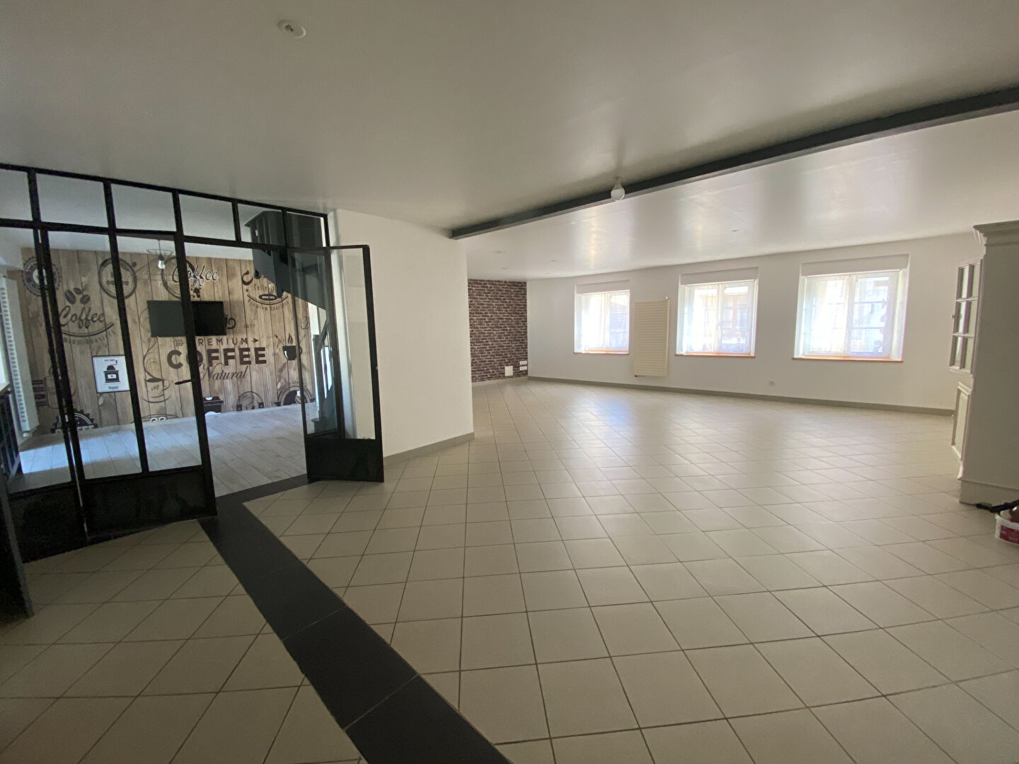 Photo 10 Km LA FERTE BERNARD, maison trois chambres image 4/6