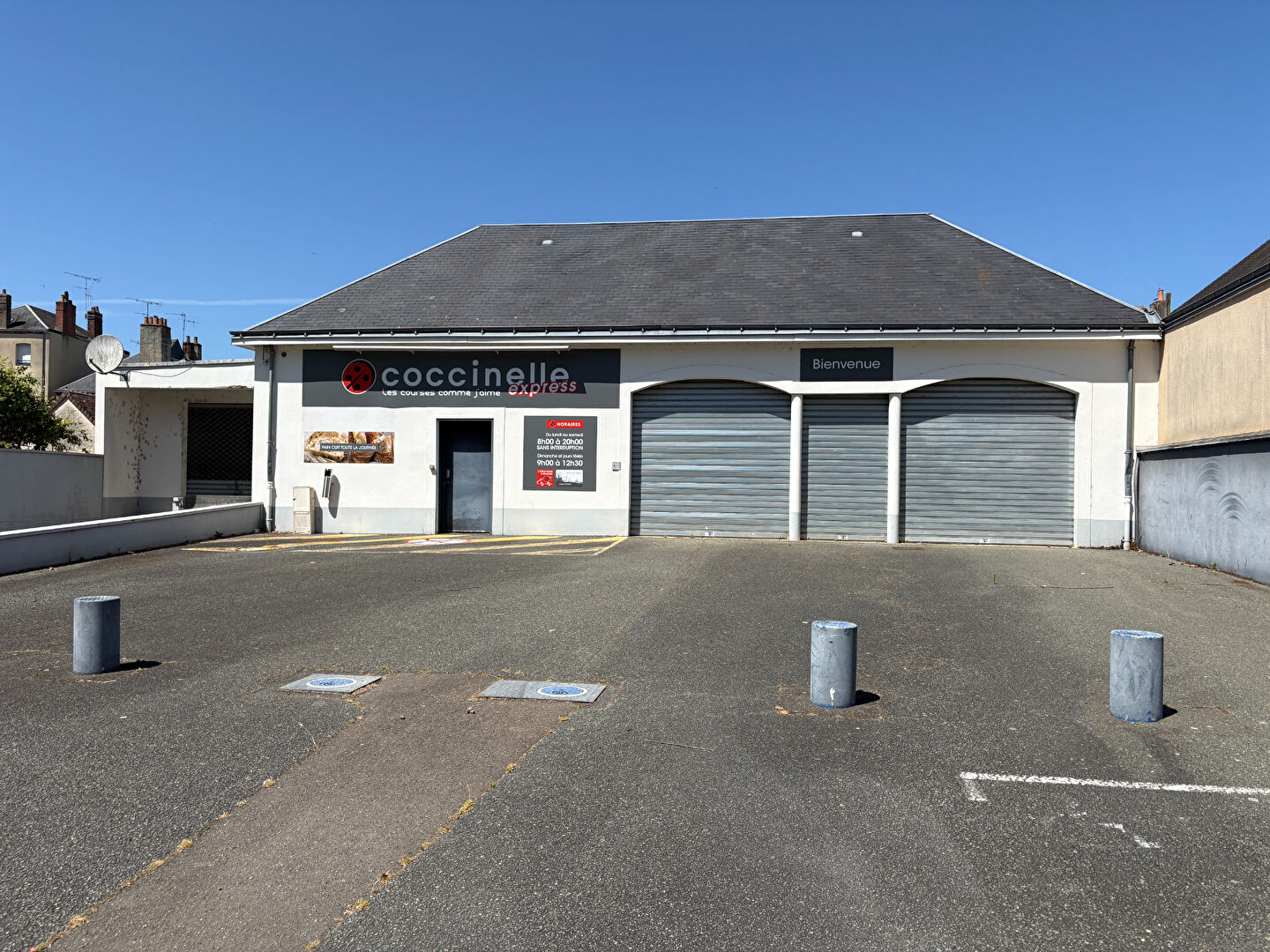 Centre ville LA FERTE BERNARD LOCAL COMMERCIAL1200M²