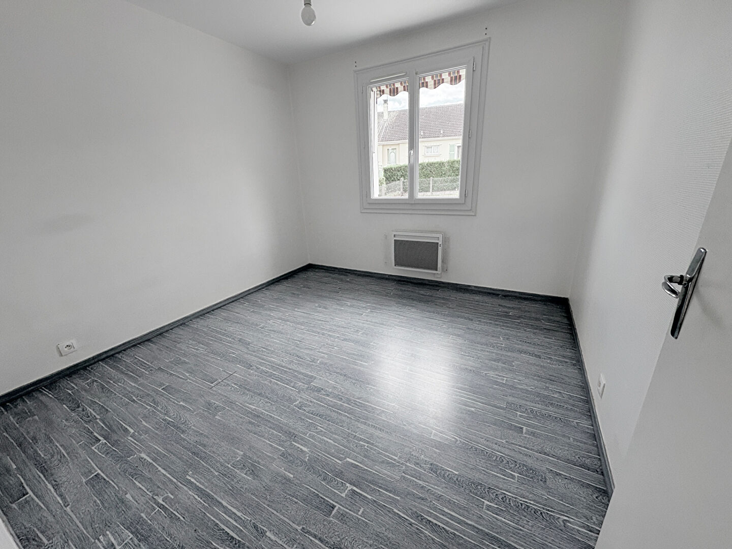 Photo La Ferté Bernard  Pavillon 3 chambres 90m² image 5/6