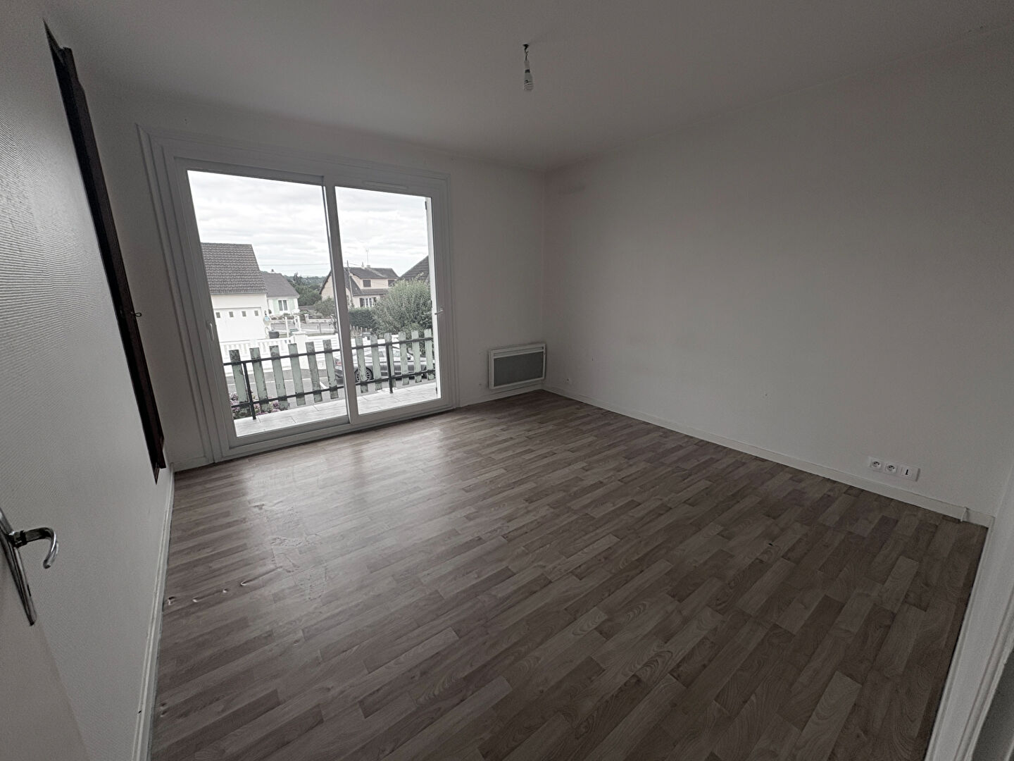 Photo La Ferté Bernard  Pavillon 3 chambres 90m² image 6/6