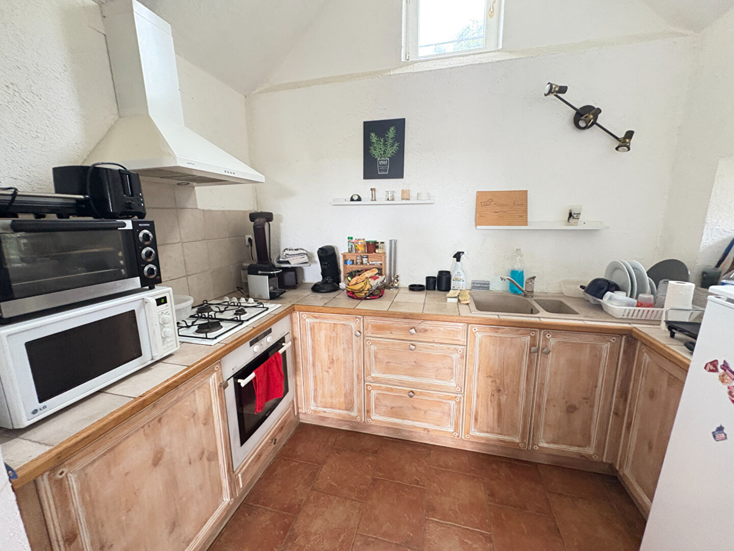 Photo Maison de campagne ou propriété équestre isolé image 3/6