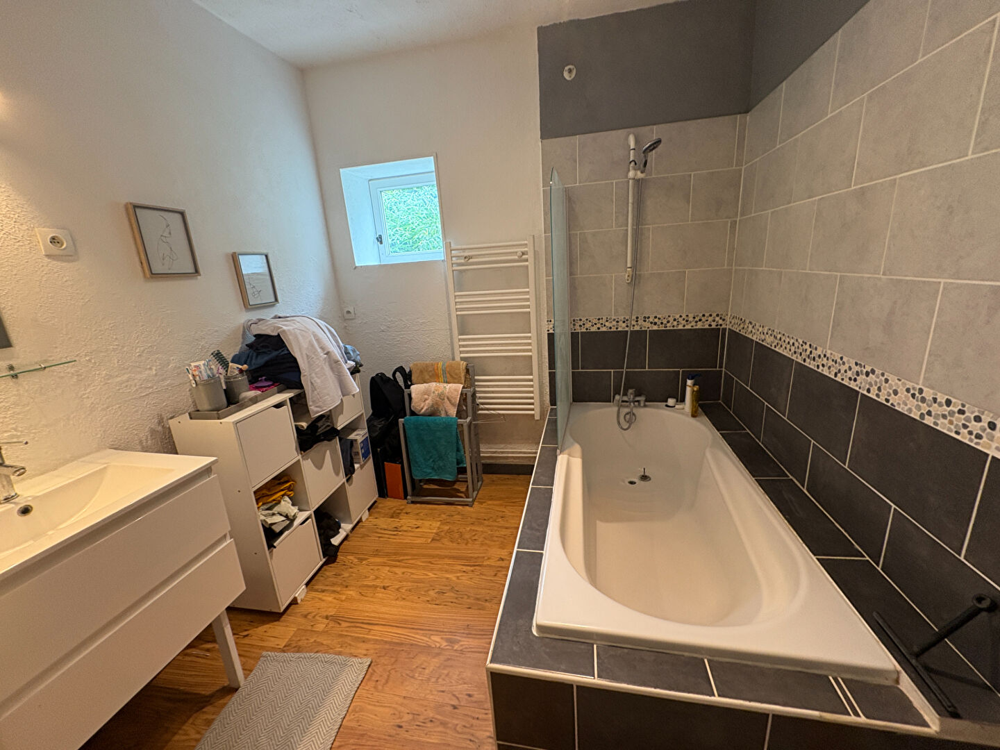 Photo Maison de campagne ou propriété équestre isolé image 6/6