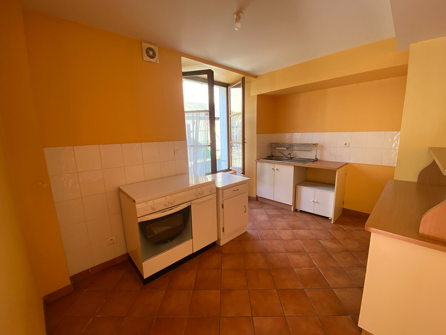 Photo Appartement 1 chambre rez de chaussée  dans charmant village Percheron image 2/3