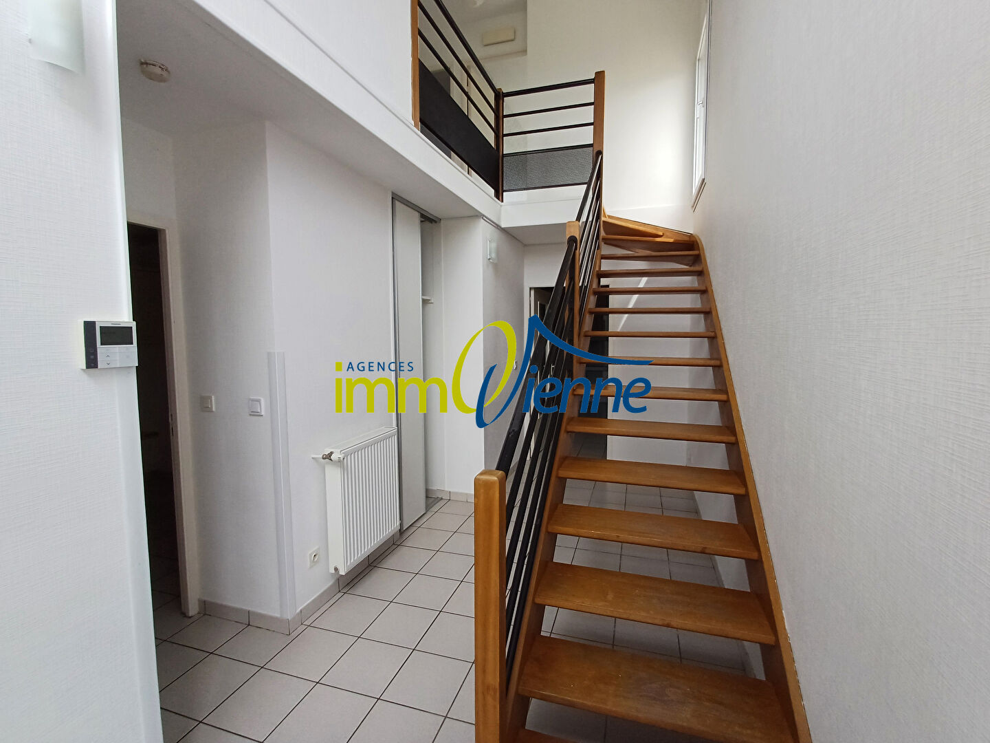 Photo Maison Location Lhommaizé 95m2 image 2/6