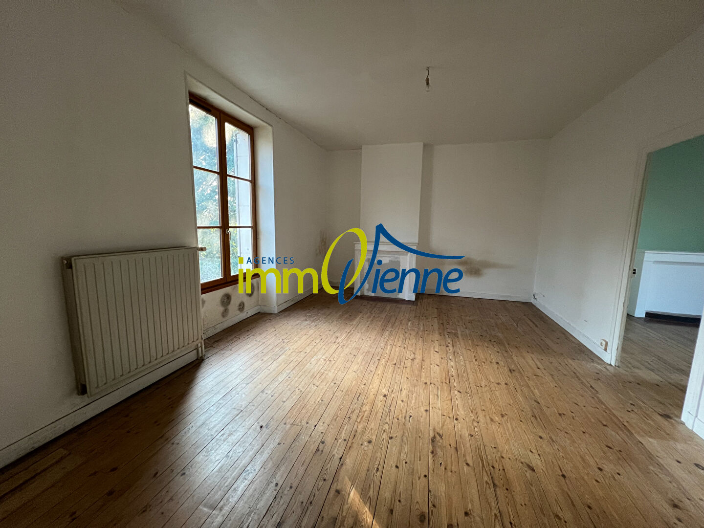 Photo Ensemble de 3 maisons  en pierre à Réhabiliter !  20 min de poitiers ! image 5/6