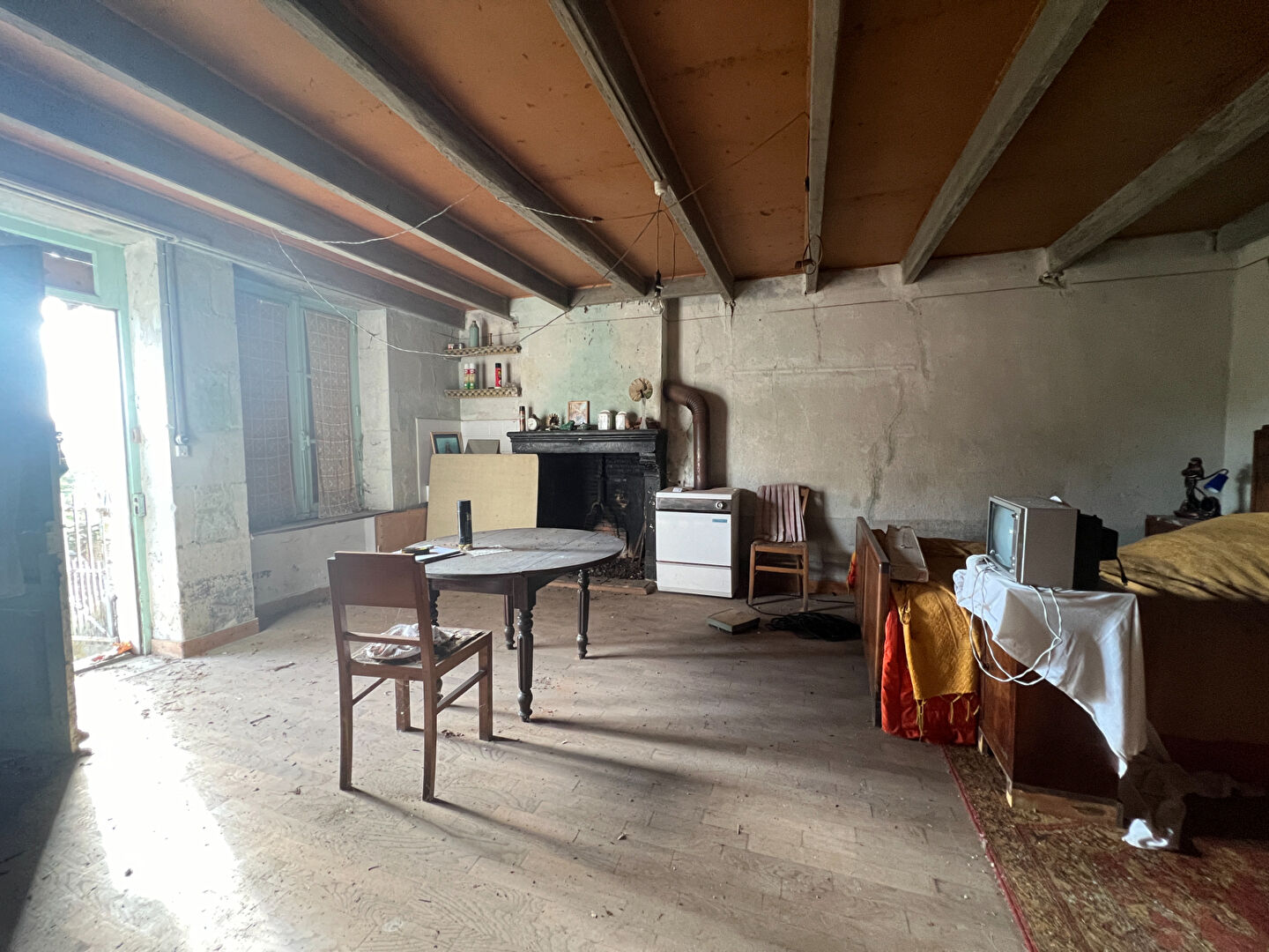 Photo CIVAUX !   CHARME D'ANTAN ! image 2/6