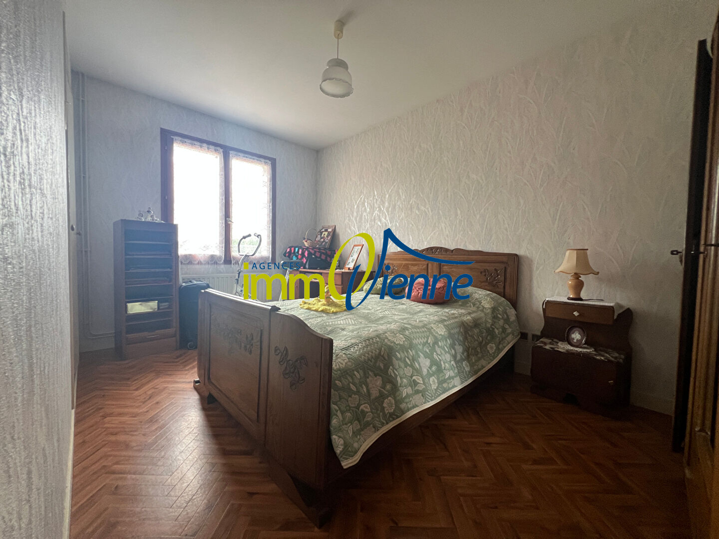 Photo LUSSAC LES CHATEAUX PLAIN PIED image 5/6