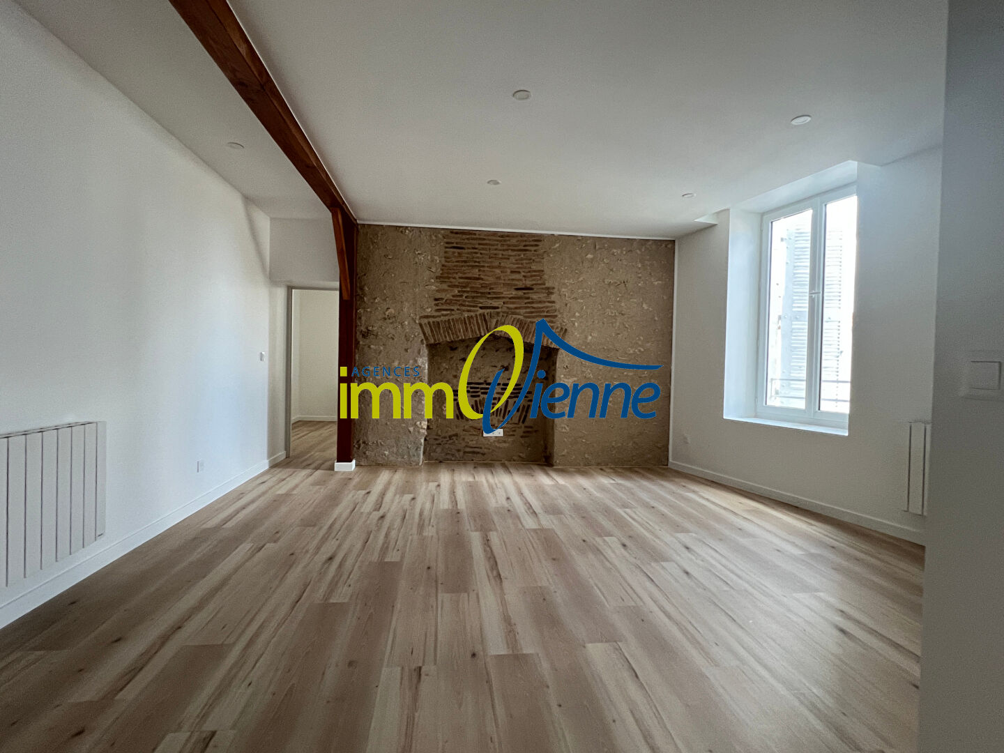 Photo Appartement Lussac Les Chateaux 3 pièce(s) 61.40 m2 image 2/5