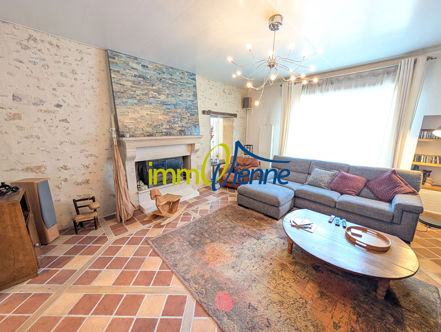 Photo Maison Lussac Les Chateaux 6 pièce(s) 183.78 m2 image 4/6