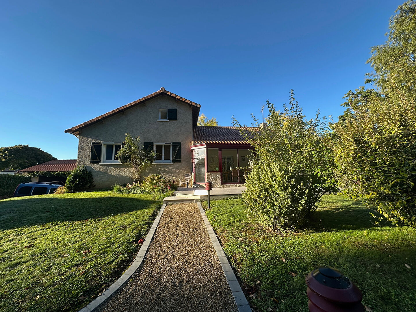 Photo Sevres Anxaumont  centre  bourg image 2/6