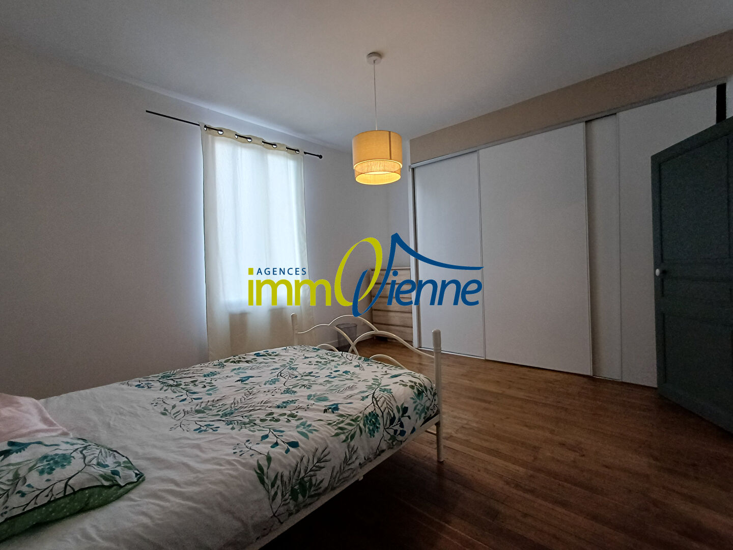 Photo Maison Meublée Lhommaizé 3 pièce(s) 68 m2 image 2/6