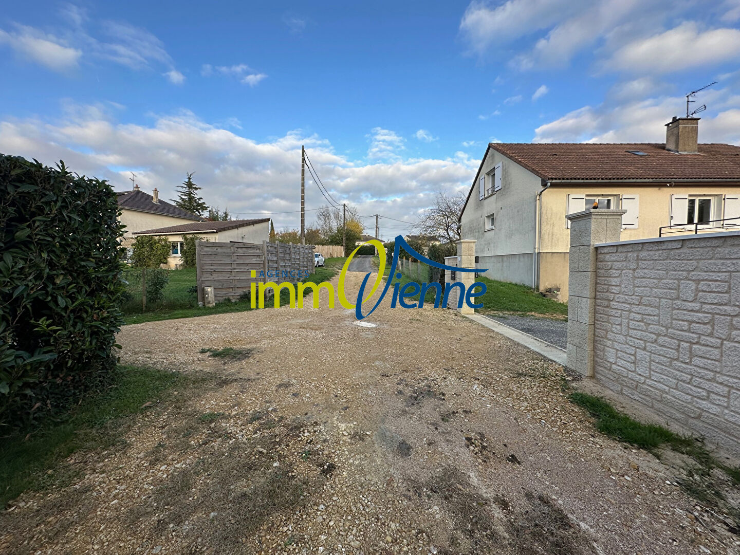 Photo TERRAIN VIABILISE 850 M² image 3/3