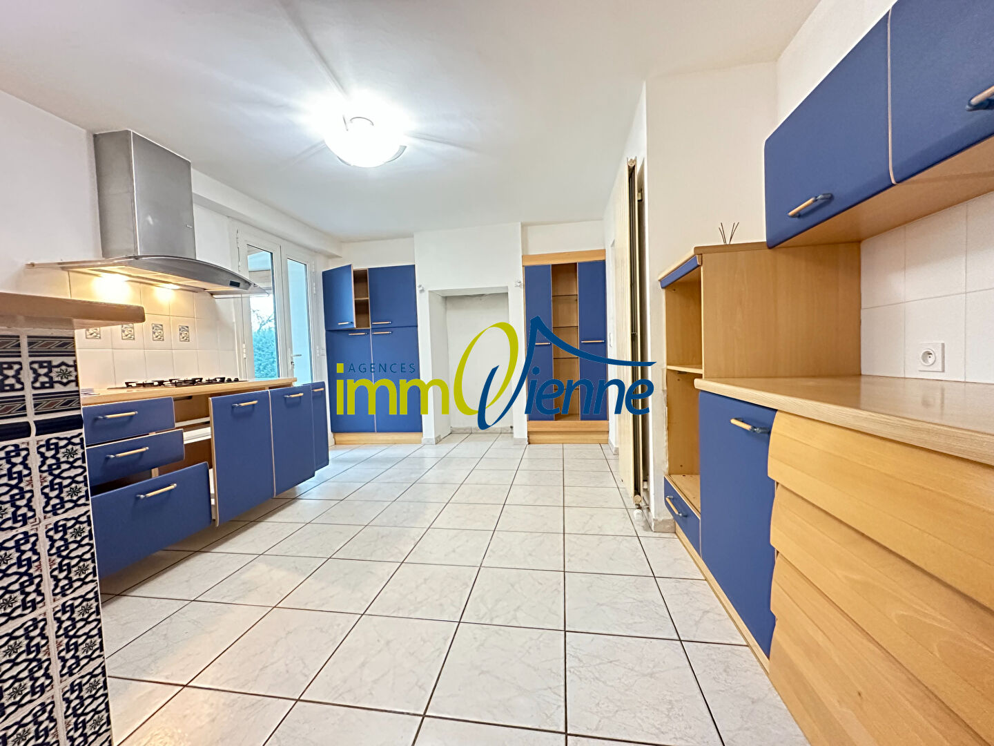 Agence immobilière de AGENCES IMMOVIENNE - SAINT JULIEN L'ARS - AGENCES IMMOVIENNE SAINT JULIEN L'ARS