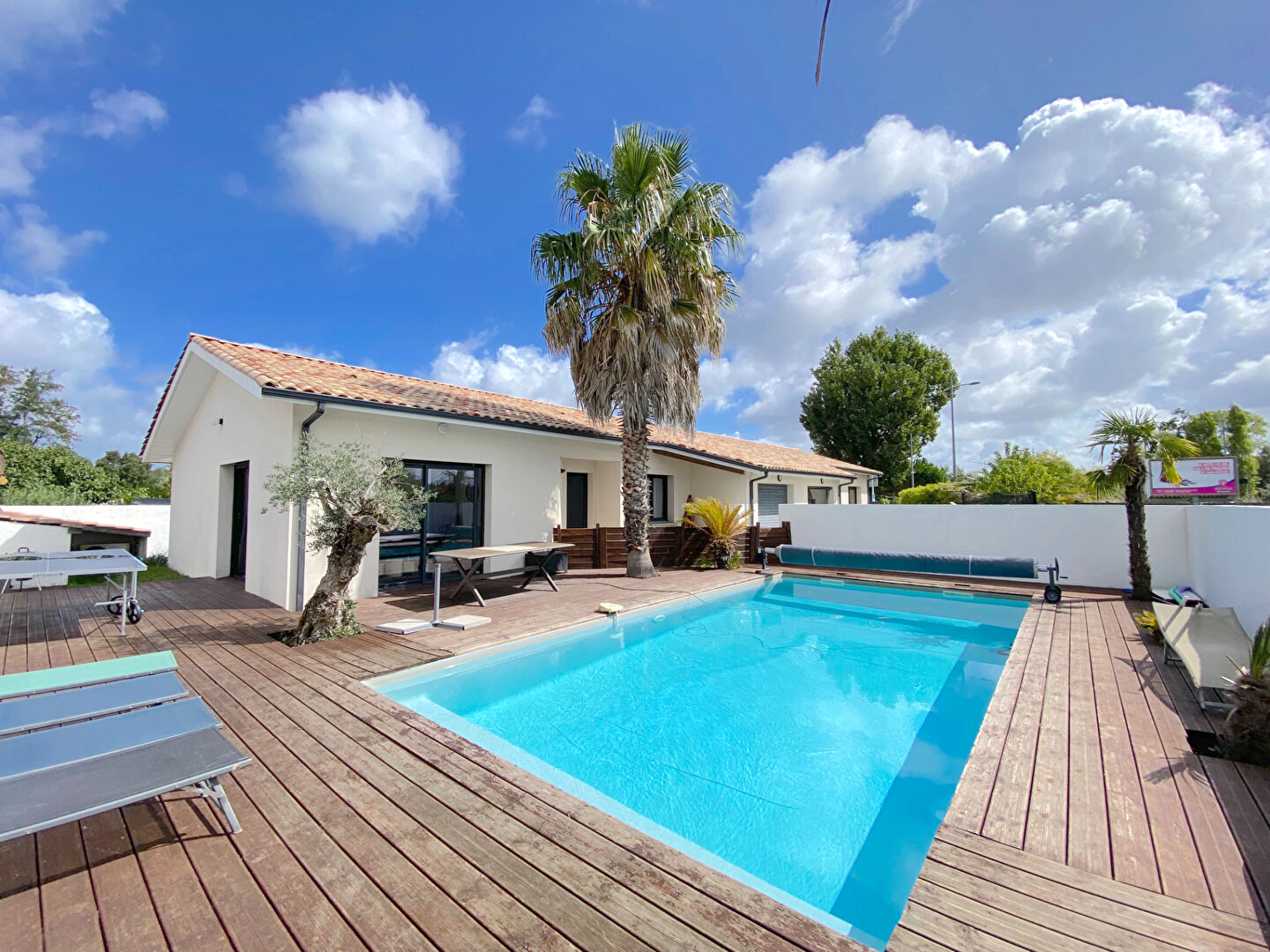 Agence immobilière de ERA Immobilier La Teste de Buch - ERA NADIA CABANES TCHANQUEES GUJAN MESTRAS