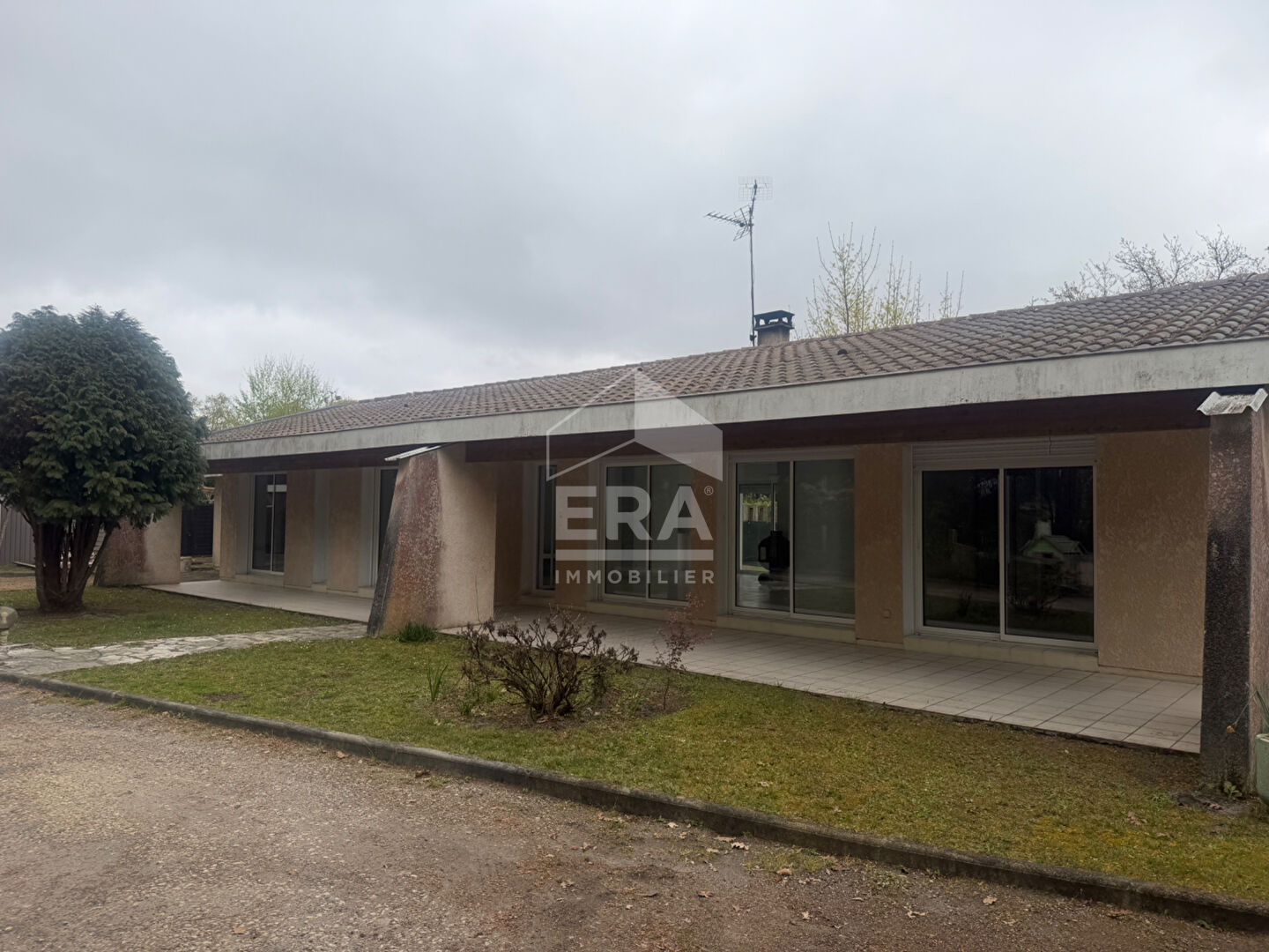 Agence immobilière de ERA Immobilier La Teste de Buch - ERA NADIA CABANES TCHANQUEES GUJAN MESTRAS