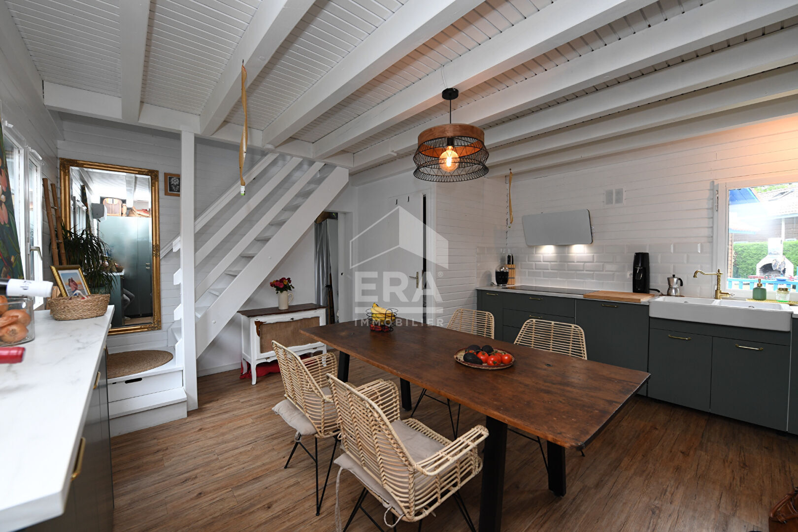 Agence immobilière de ERA Immobilier La Teste de Buch - ERA NADIA CABANES TCHANQUEES GUJAN MESTRAS