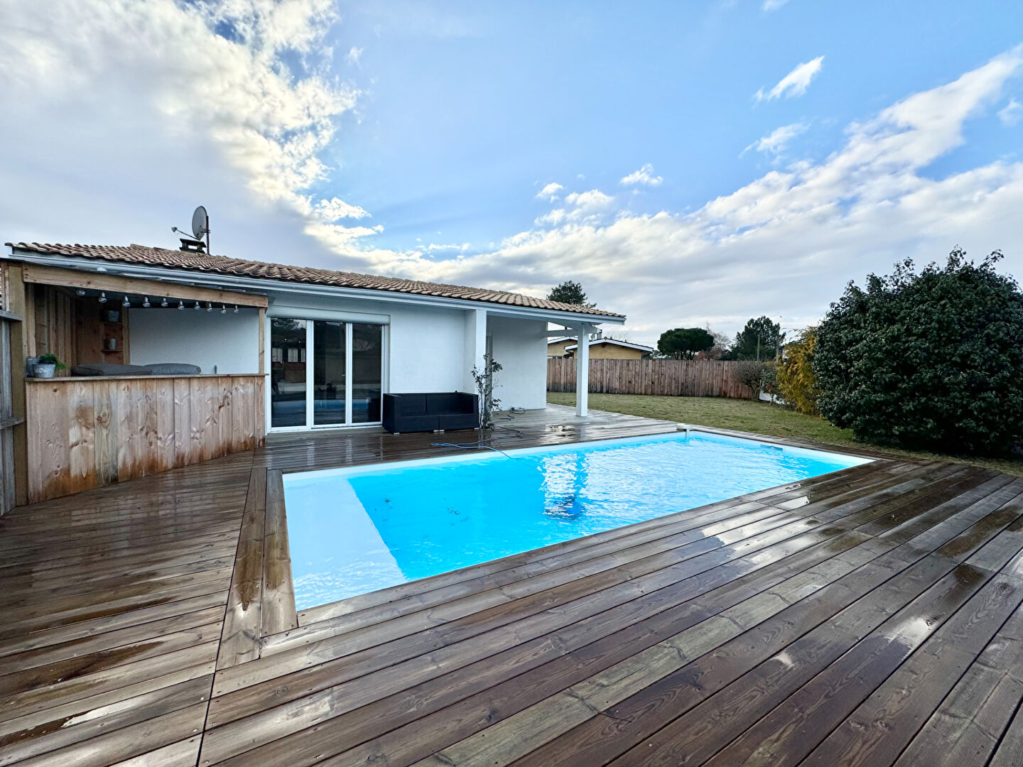 Agence immobilière de ERA Immobilier La Teste de Buch - ERA NADIA CABANES TCHANQUEES GUJAN MESTRAS