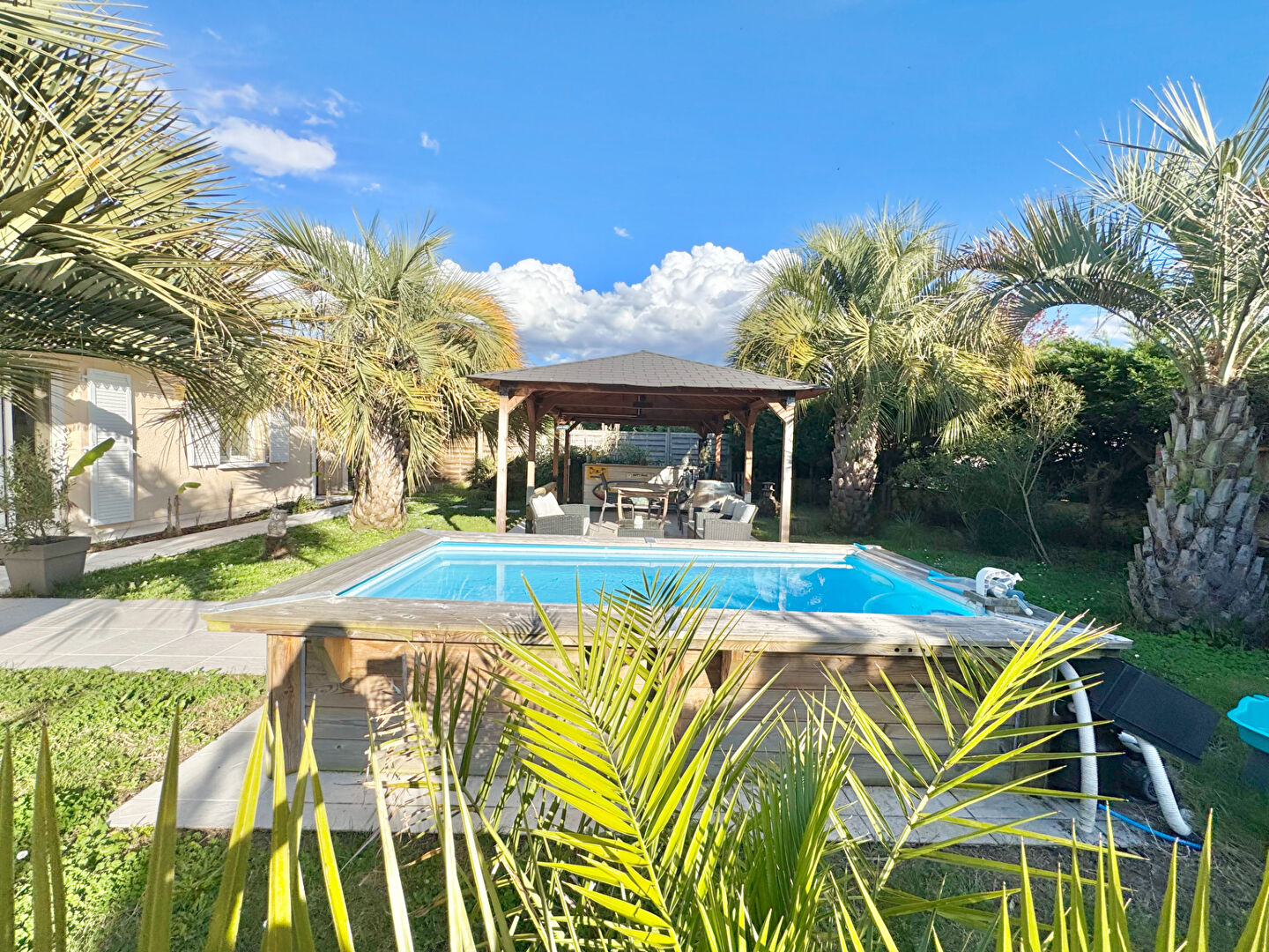 Agence immobilière de ERA Immobilier La Teste de Buch - ERA NADIA CABANES TCHANQUEES GUJAN MESTRAS