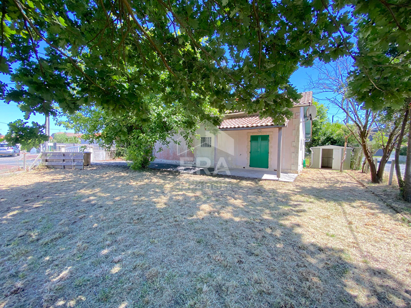 Agence immobilière de ERA Immobilier La Teste de Buch - ERA NADIA CABANES TCHANQUEES GUJAN MESTRAS