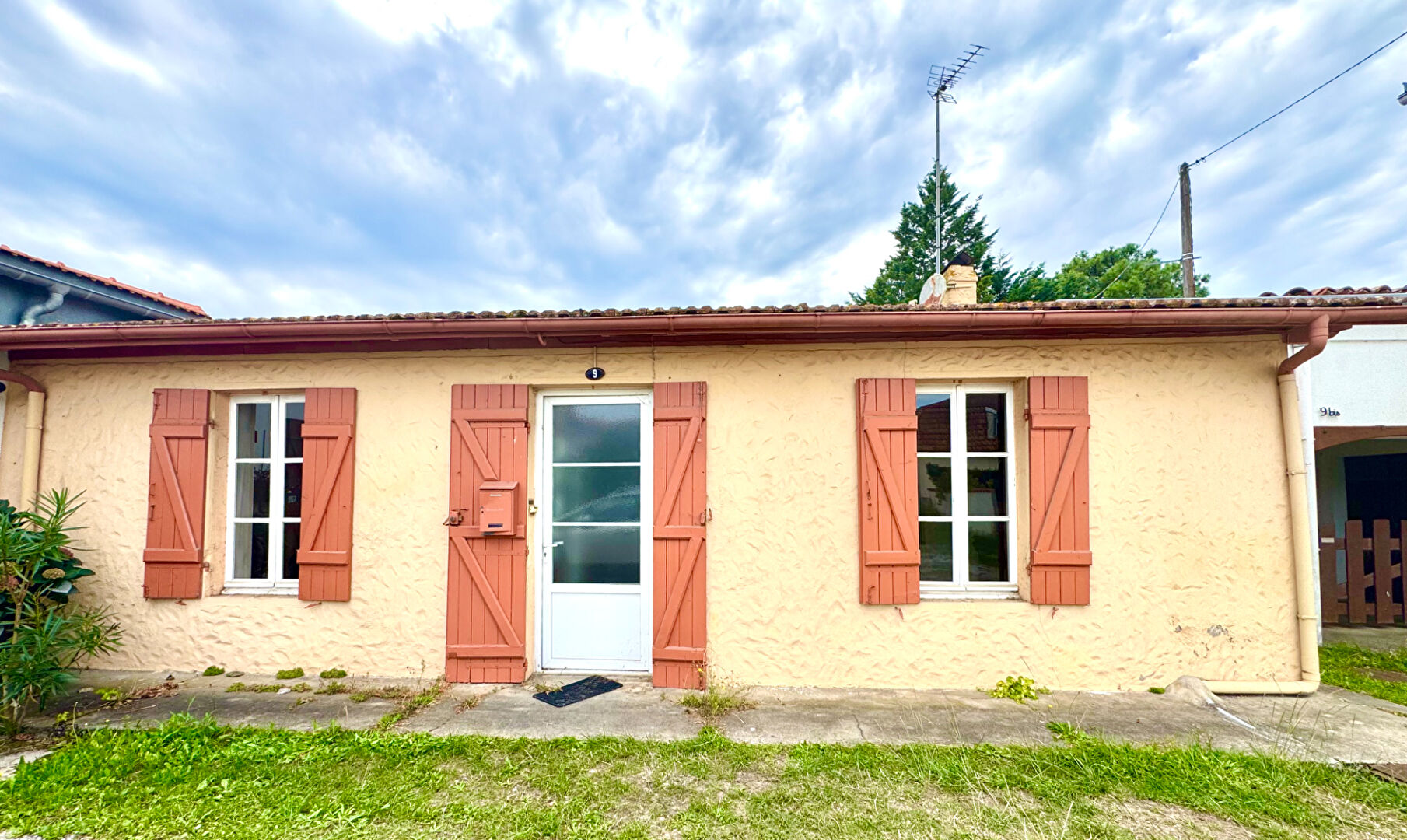 Agence immobilière de ERA Immobilier La Teste de Buch - ERA NADIA CABANES TCHANQUEES GUJAN MESTRAS