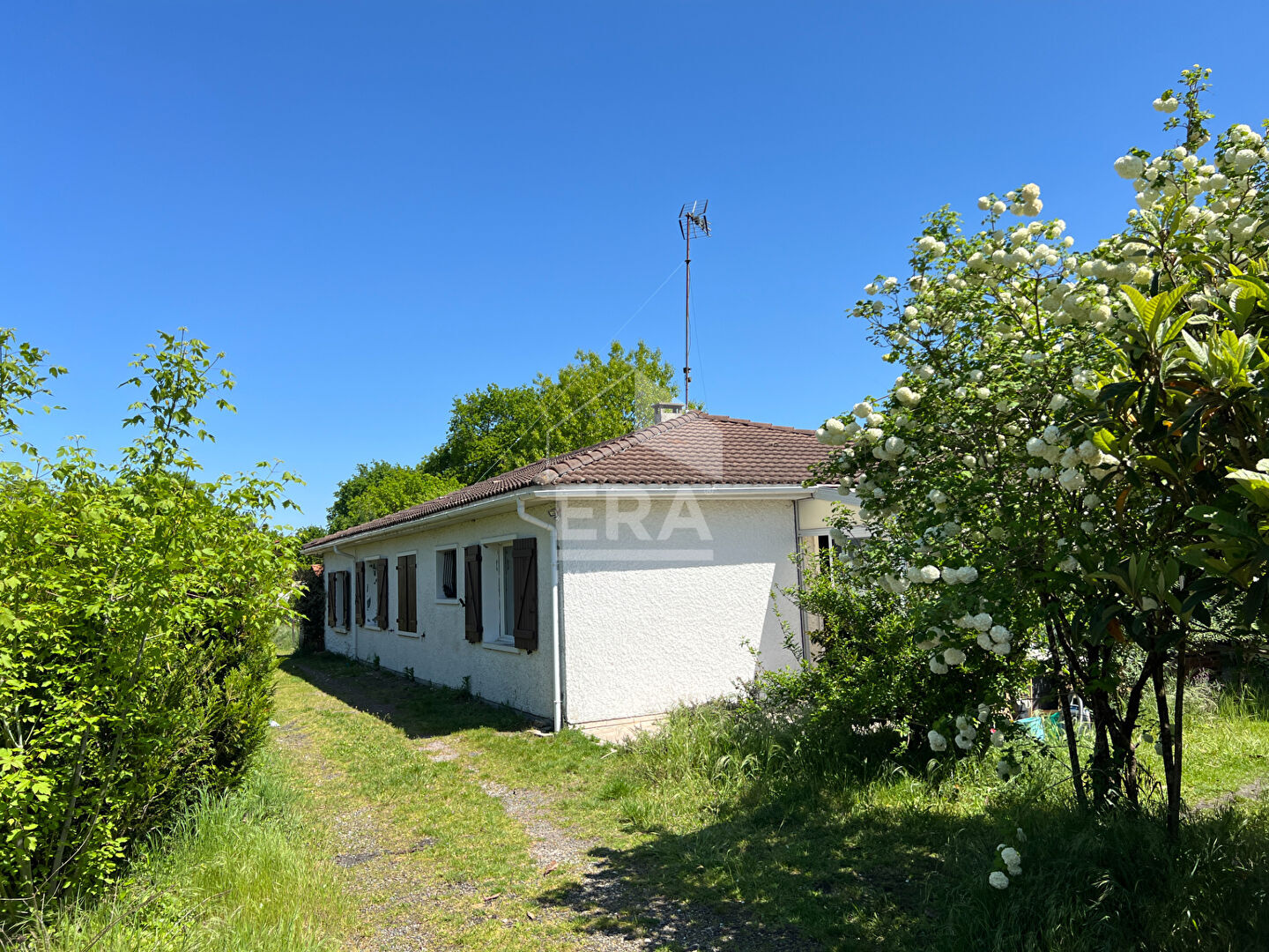 Agence immobilière de ERA Immobilier La Teste de Buch - ERA NADIA CABANES TCHANQUEES GUJAN MESTRAS