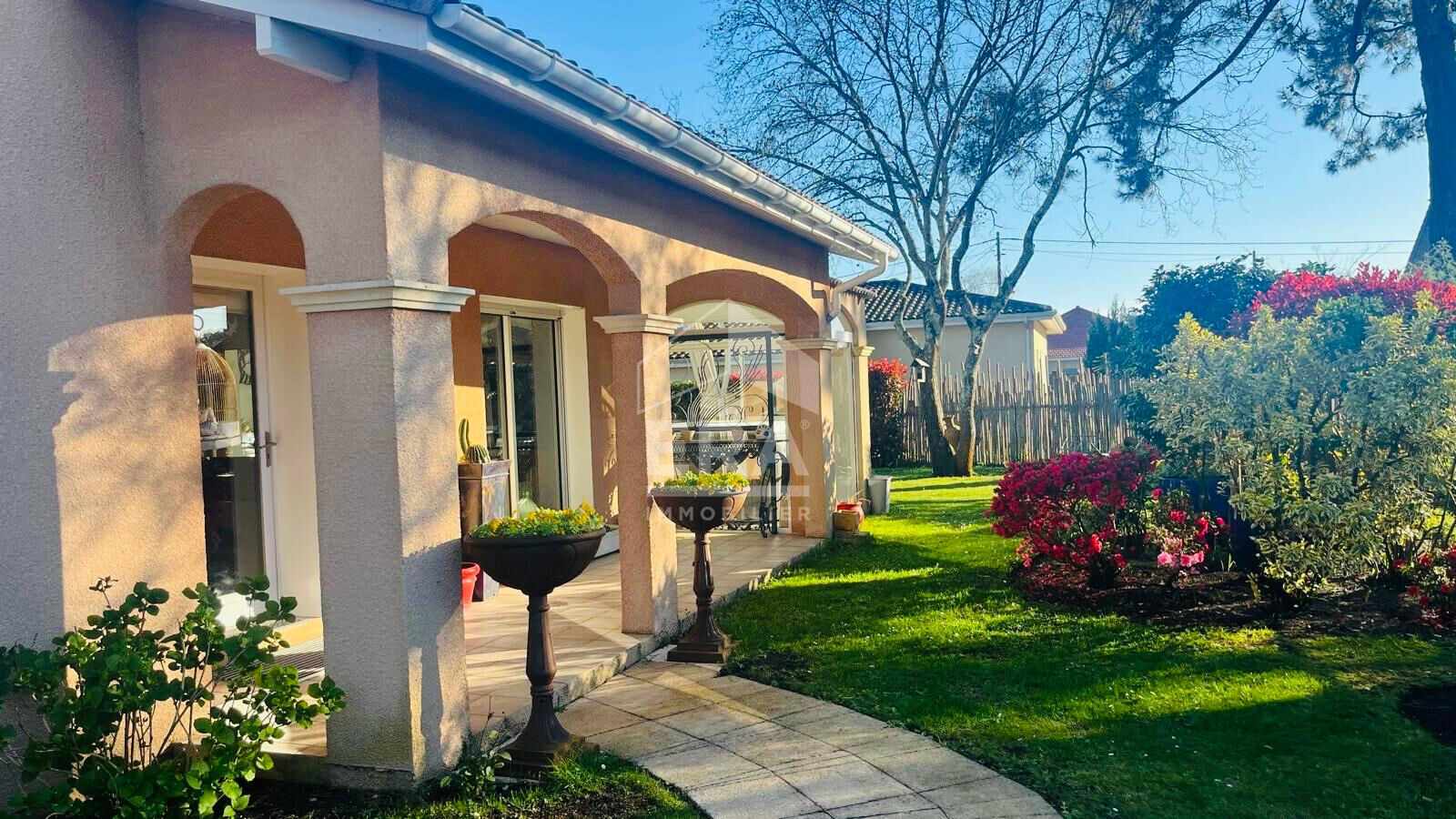 Agence immobilière de ERA Immobilier La Teste de Buch - ERA NADIA CABANES TCHANQUEES ARCACHON