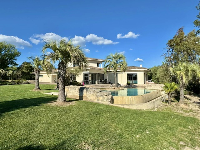 Photo Villa Cabries 6 pièce(s) 290 m2 image 3/6