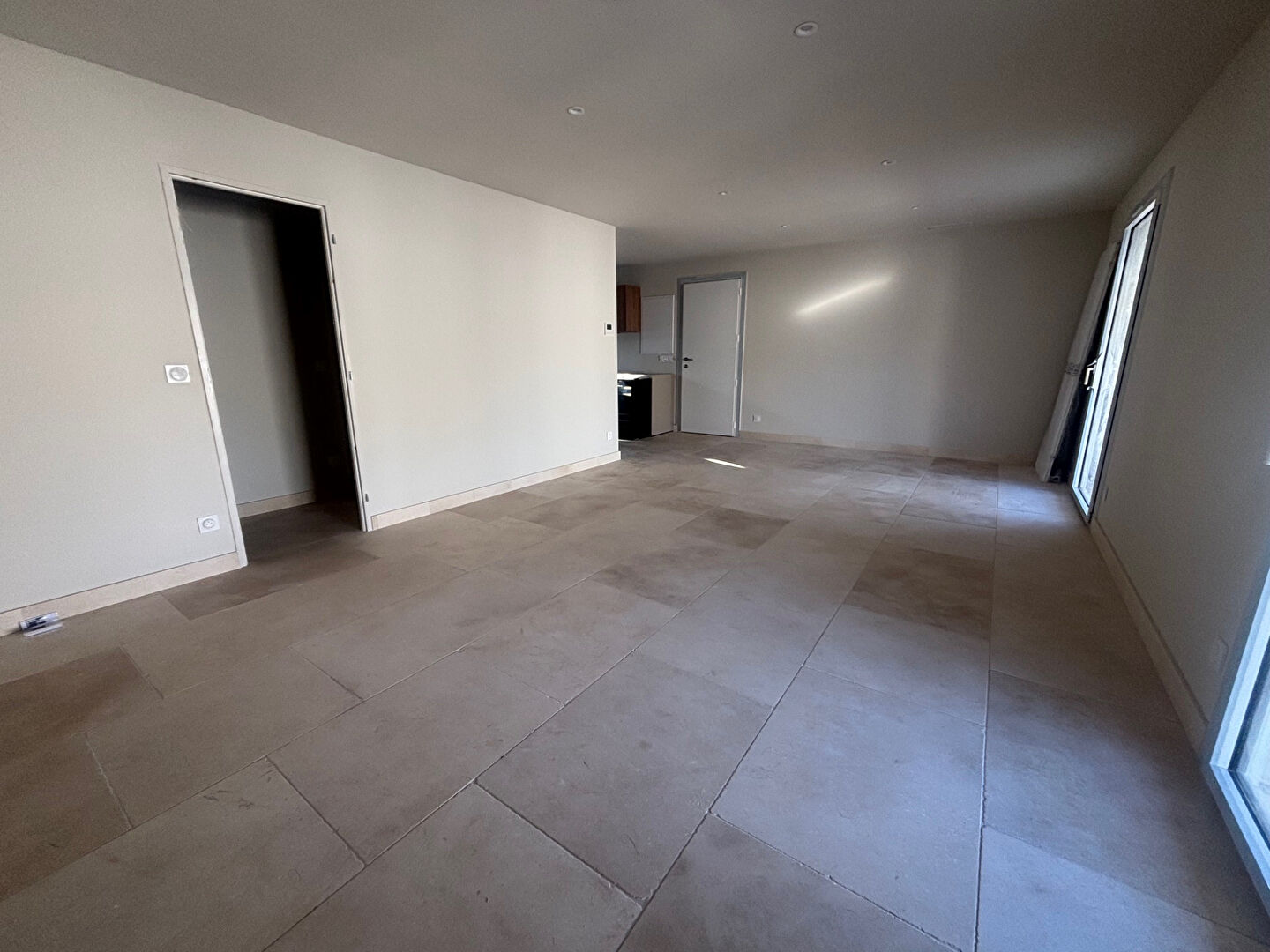 Photo CALAS Villa  T4 PLAIN PIED image 4/6