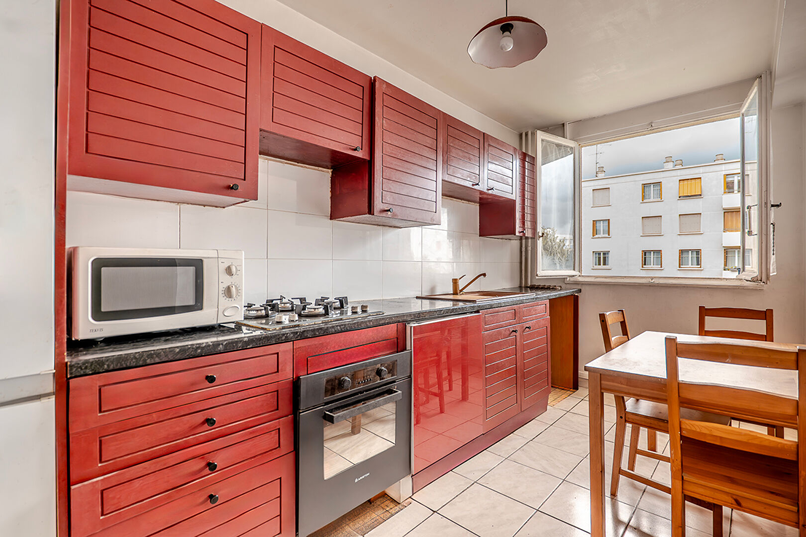 Appartement - Le Maroc - 3 Pièces