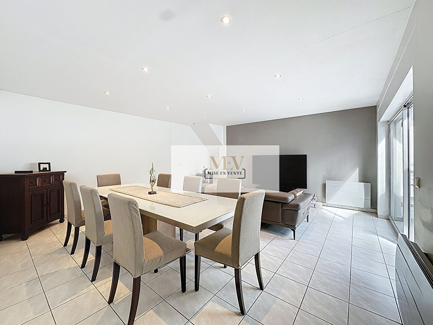 Photo Bâtiment avec 5 appartements rénovés, proche RER image 5/6