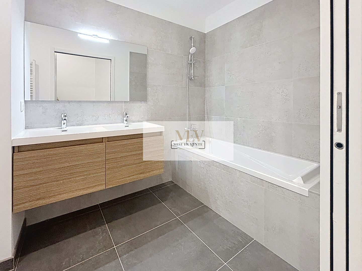 Photo Immeuble situation exceptionnelle bords de Marne / idéal investisseurs image 4/6