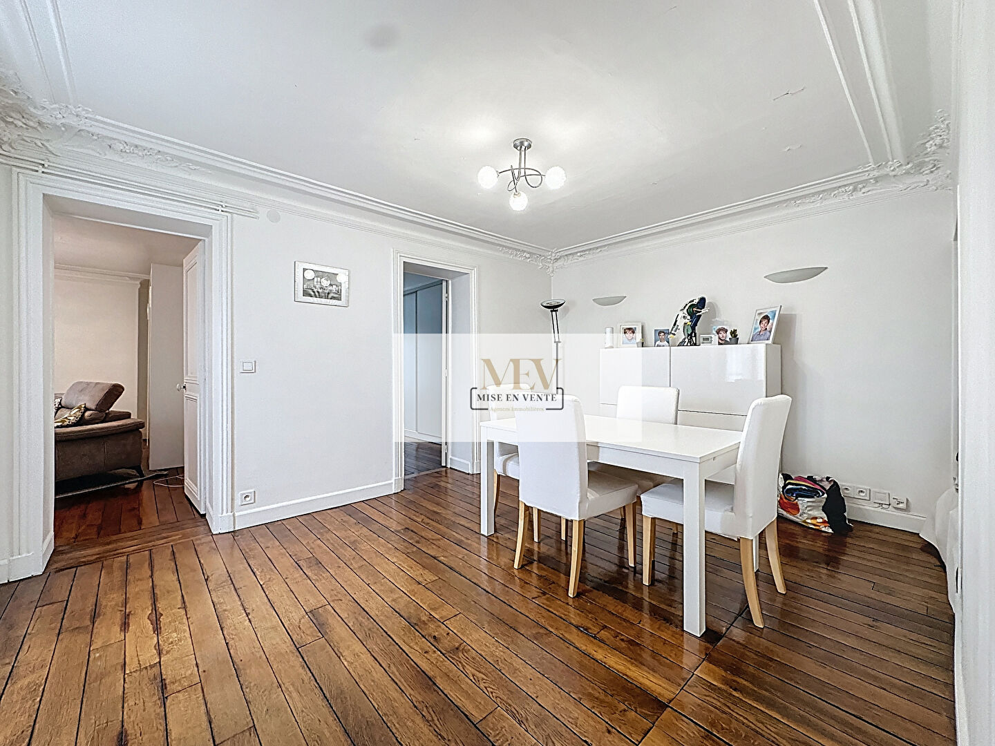 Photo Superbe appartement 3 pièces de 67 m² au coeur du centre-ville, à deux pas de la mairie et des commerces image 3/6