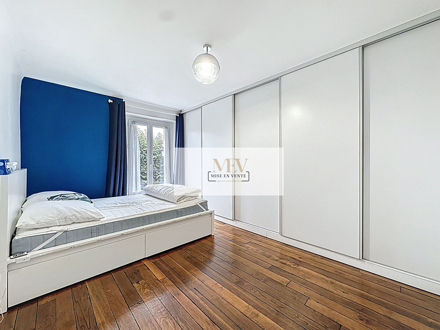 Photo Superbe appartement 3 pièces de 67 m² au coeur du centre-ville, à deux pas de la mairie et des commerces image 4/6