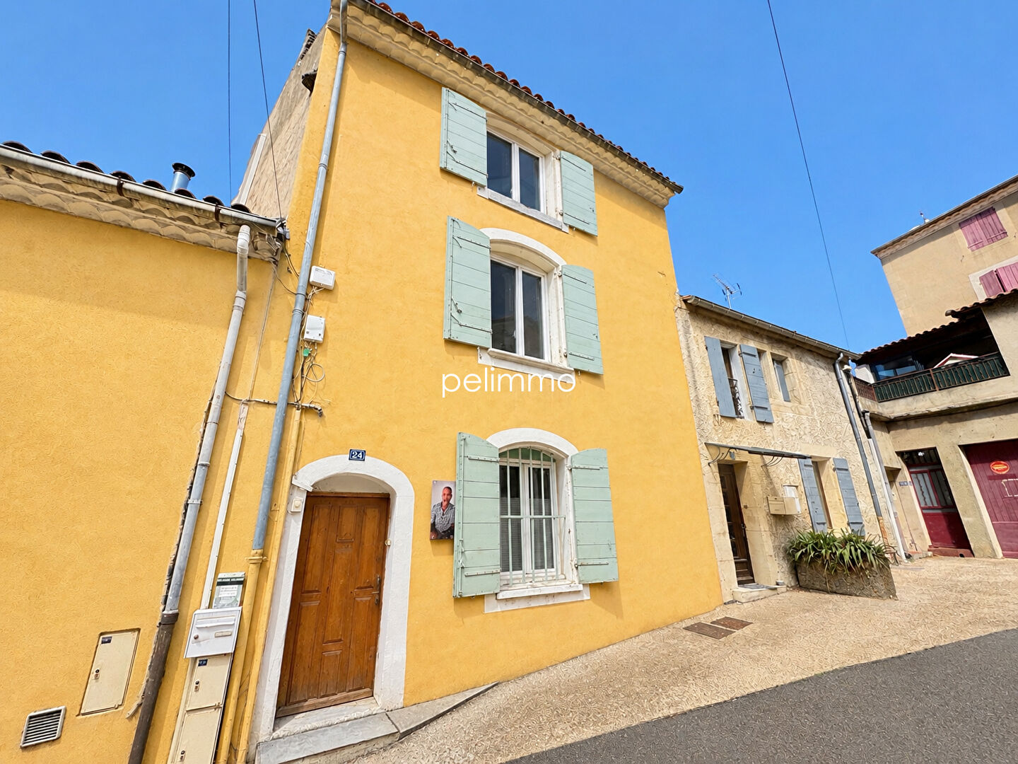 EYGUIERES Maison de village T4 / 99m²