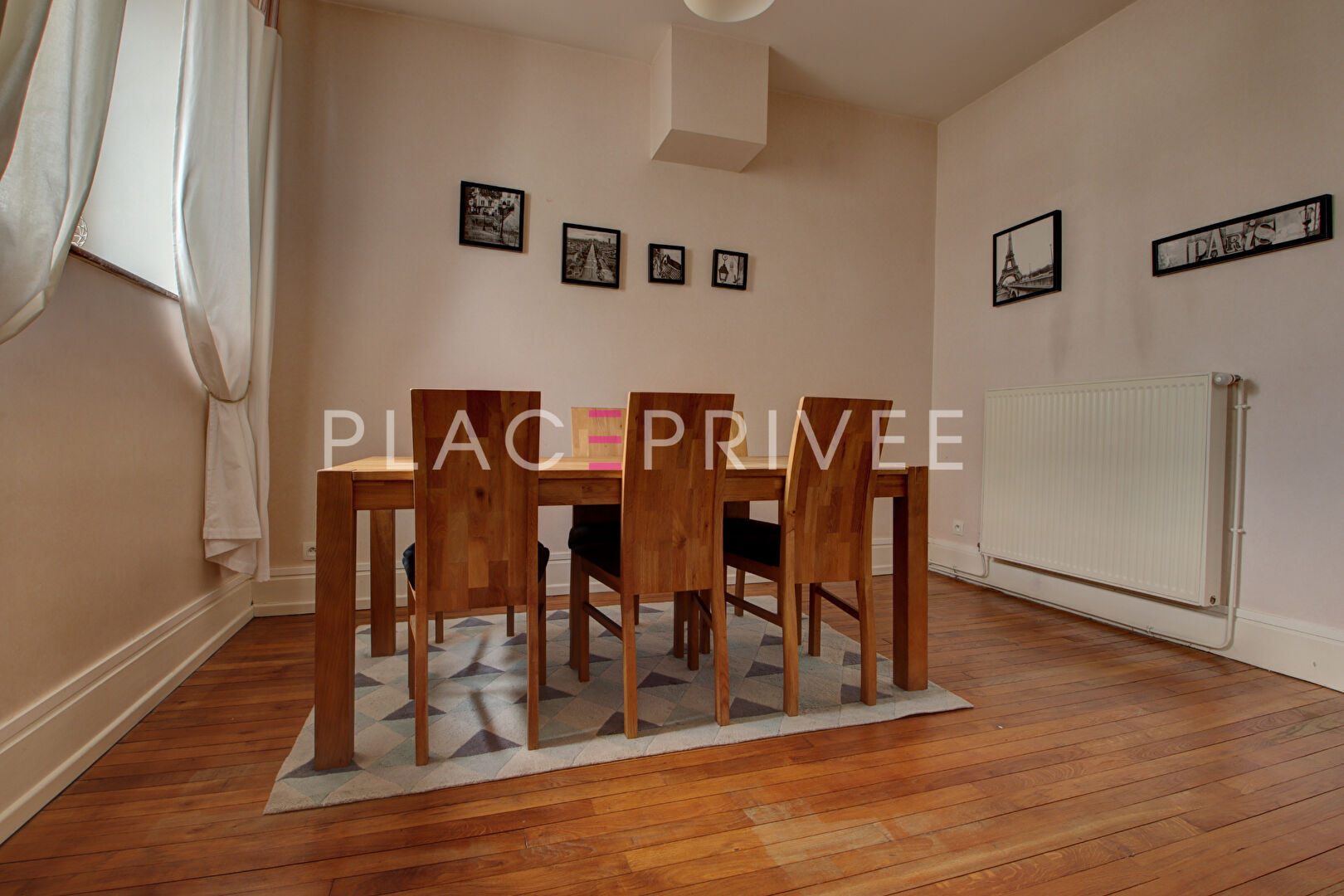Agence immobilière de PLACE PRIVÉE - Place des Vosges