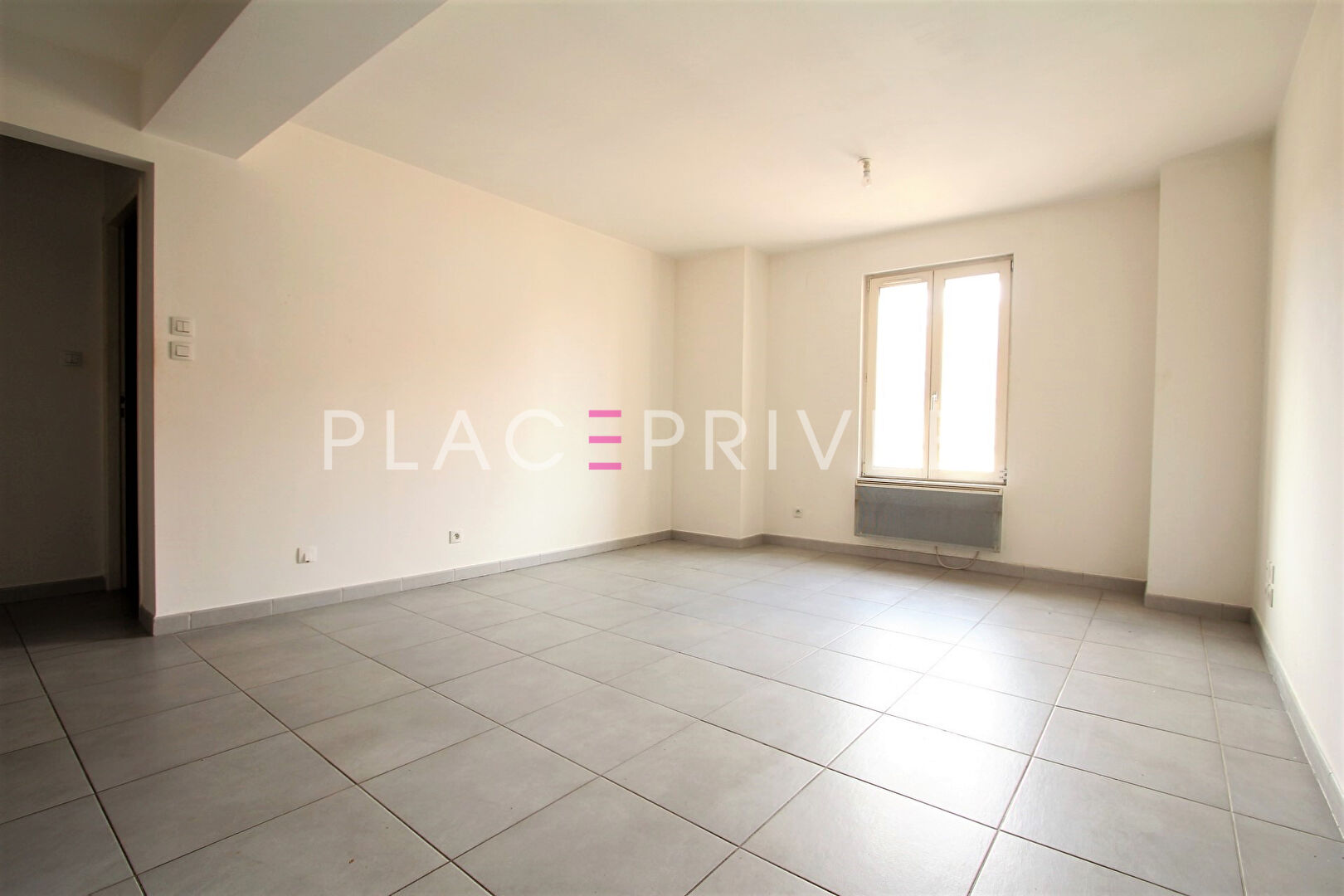Agence immobilière de PLACE PRIVÉE - Place des Vosges