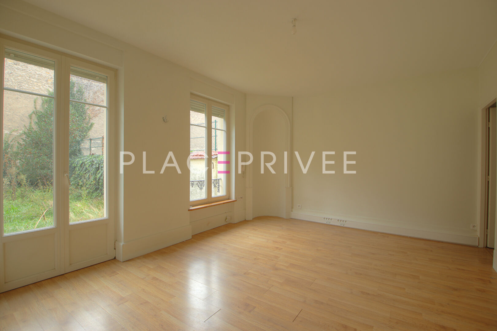 Agence immobilière de PLACE PRIVÉE - Place des Vosges
