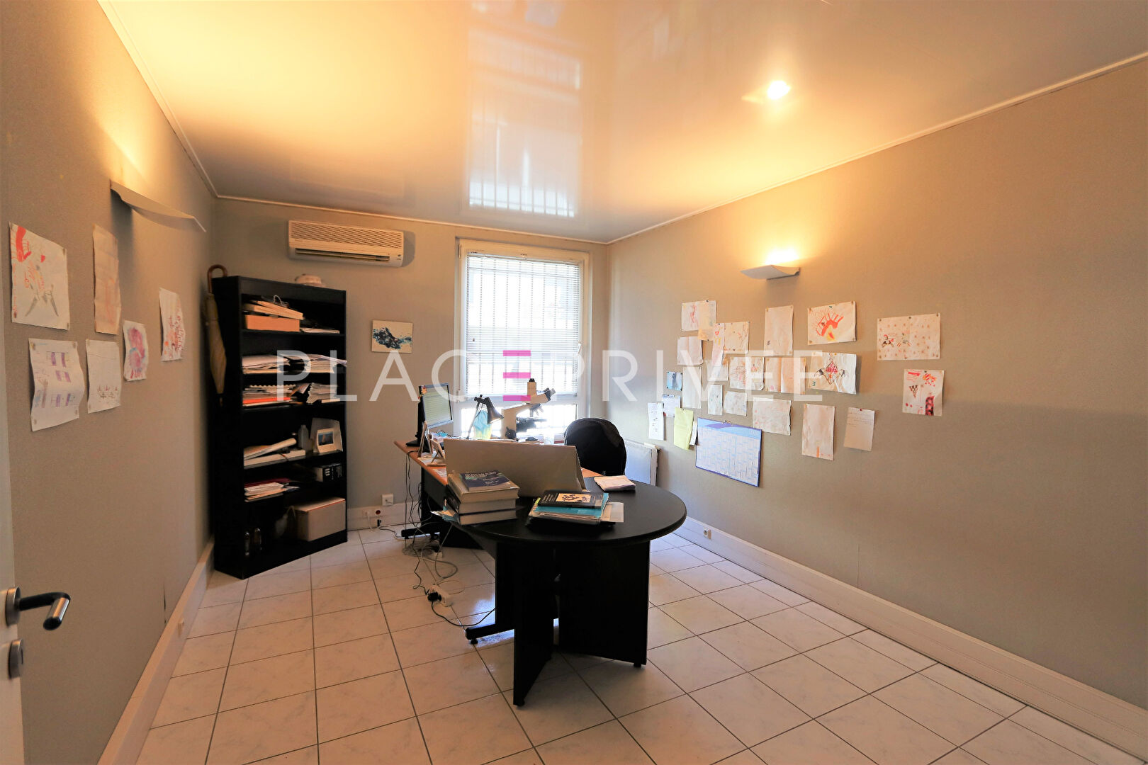 Photo Local commercial image 3/4