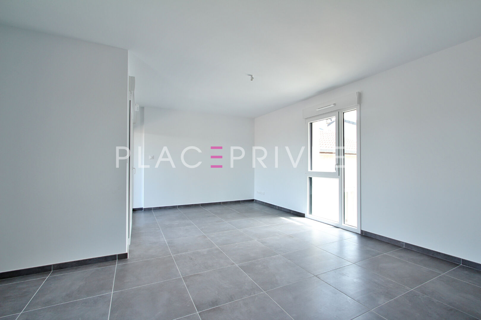 Photo Appartement avec terrasse et parking image 2/6