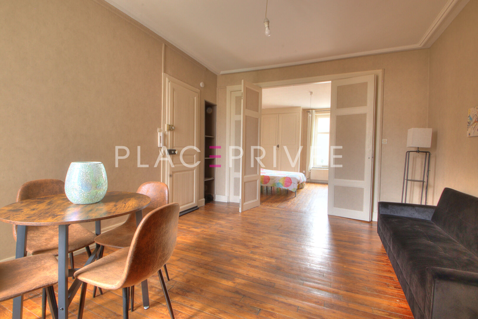 Agence immobilière de PLACE PRIVÉE - Place des Vosges