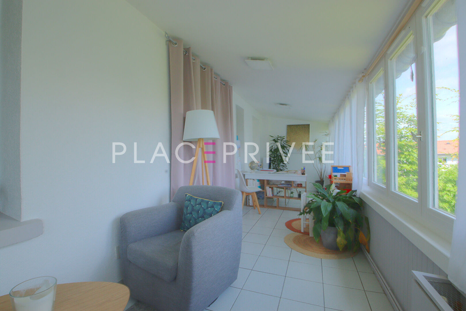 Agence immobilière de PLACE PRIVÉE - Place des Vosges