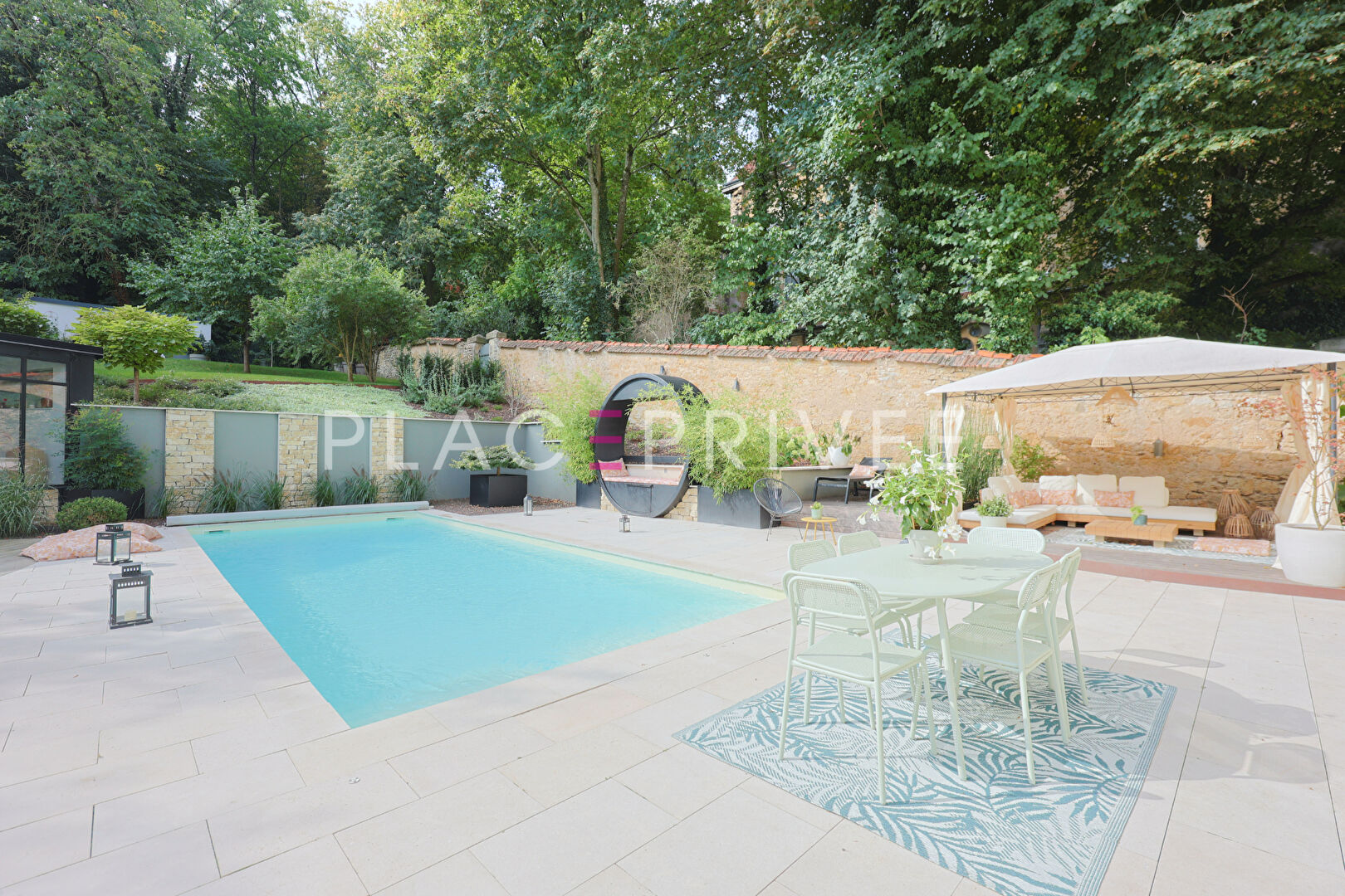 Photo Maison de caractère avec jardin et piscine image 3/6
