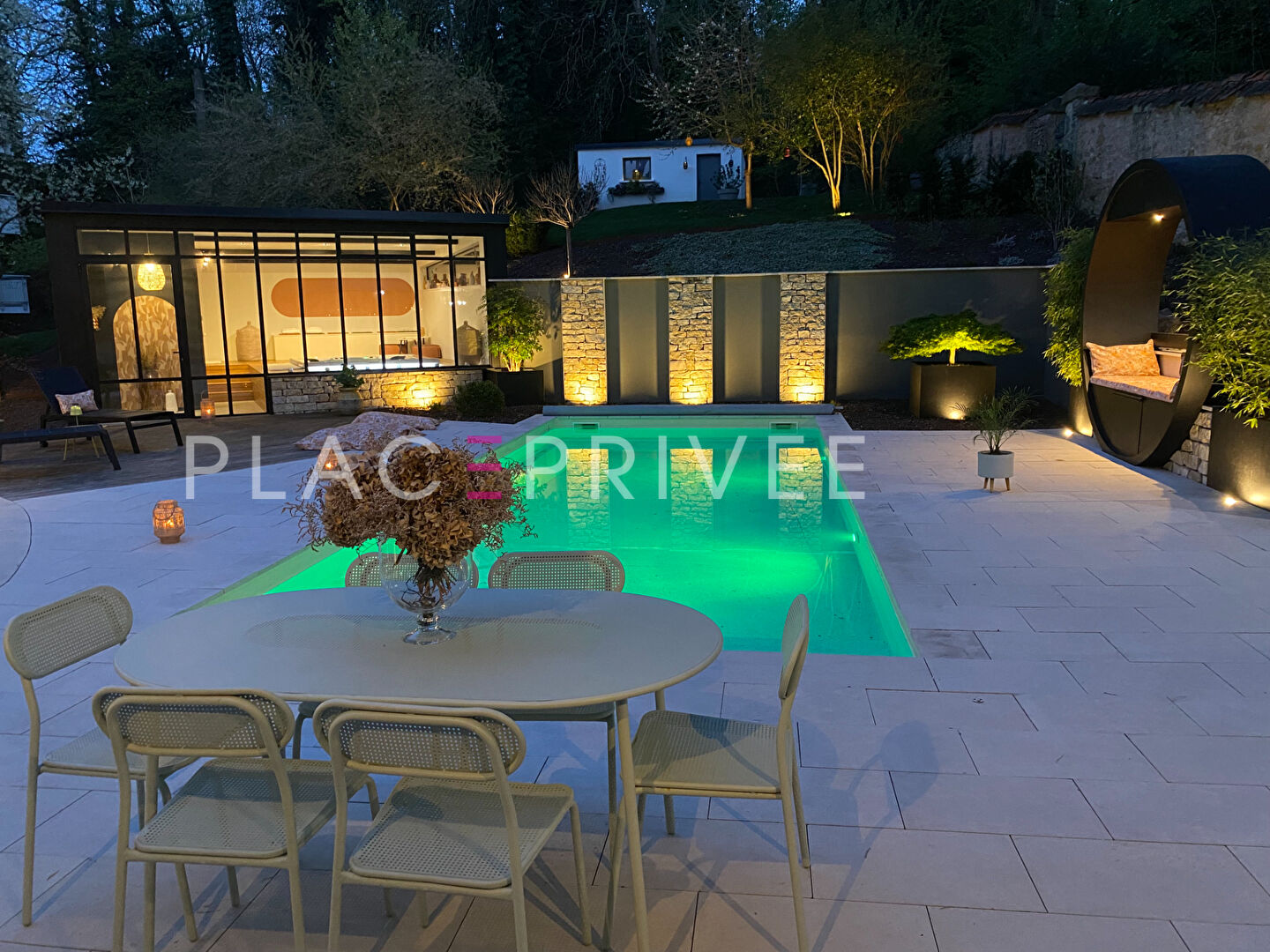 Photo Maison de caractère avec jardin et piscine image 4/6