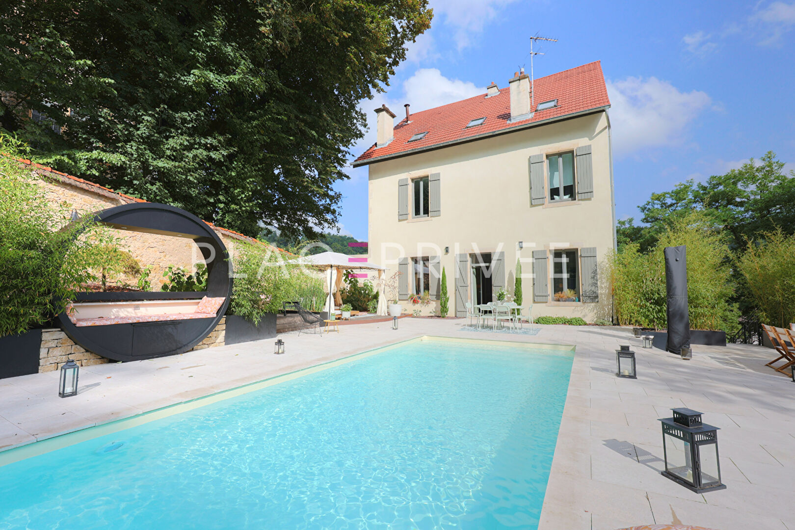 Photo Maison de caractère avec jardin et piscine image 5/6